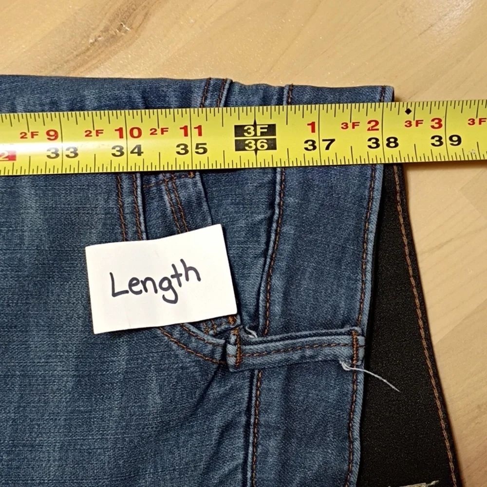Democracy Women's Dark Wash Bootcut Jeans Size 2 - Picture 8 of 11